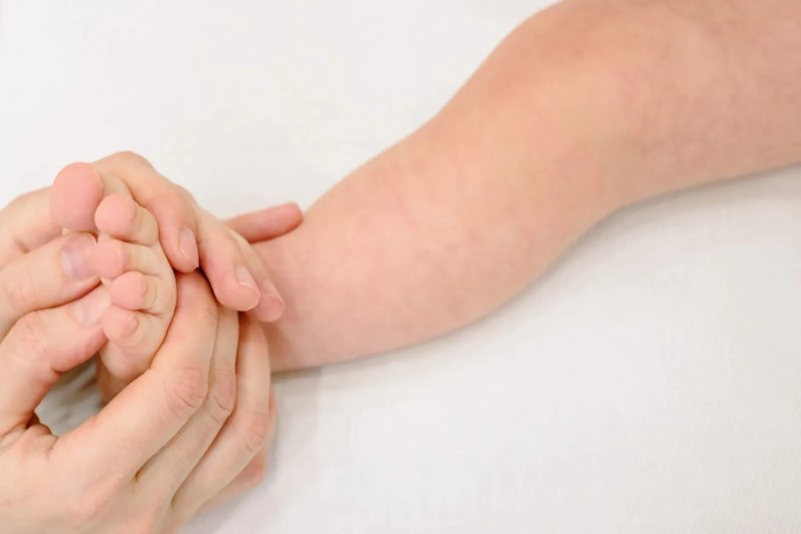 Bebis allergier 2026: introduktion och tecken