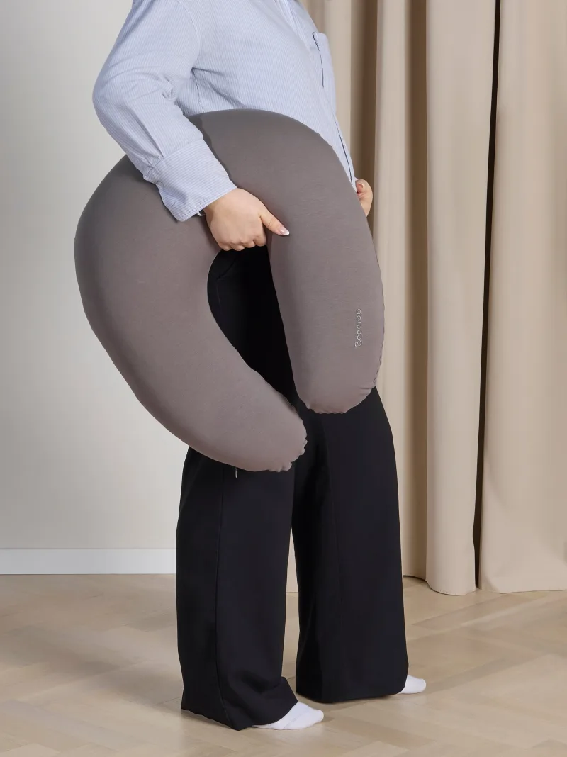 Beemoo Beemoo CARE Snug Amningskudde, Gull Grey